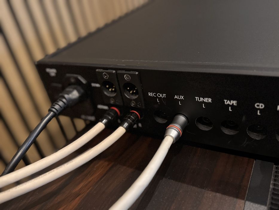 Profesjonalny przedwzmacniacz Konsens Backer & Muller XLR phono