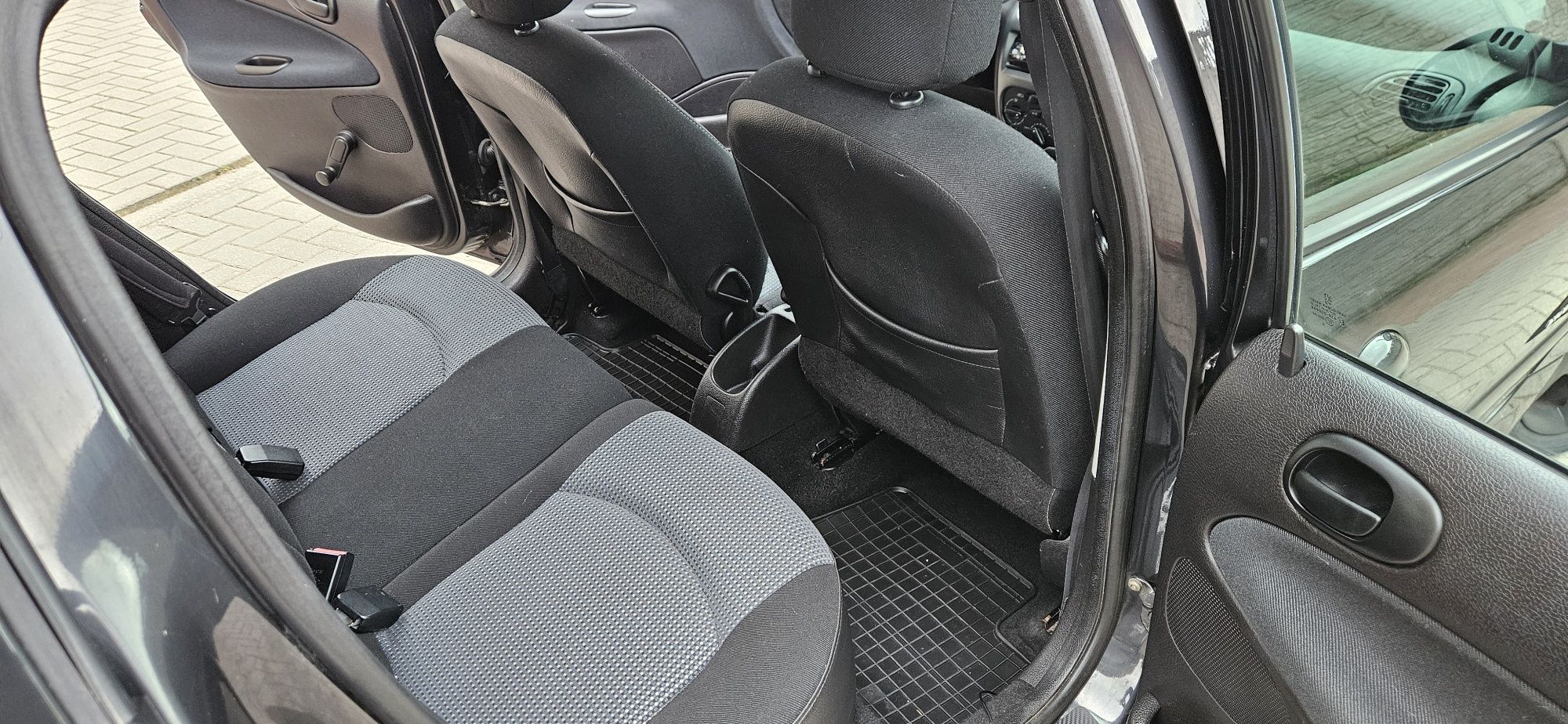 Peugeot 206 1.4B Klimatyzacja