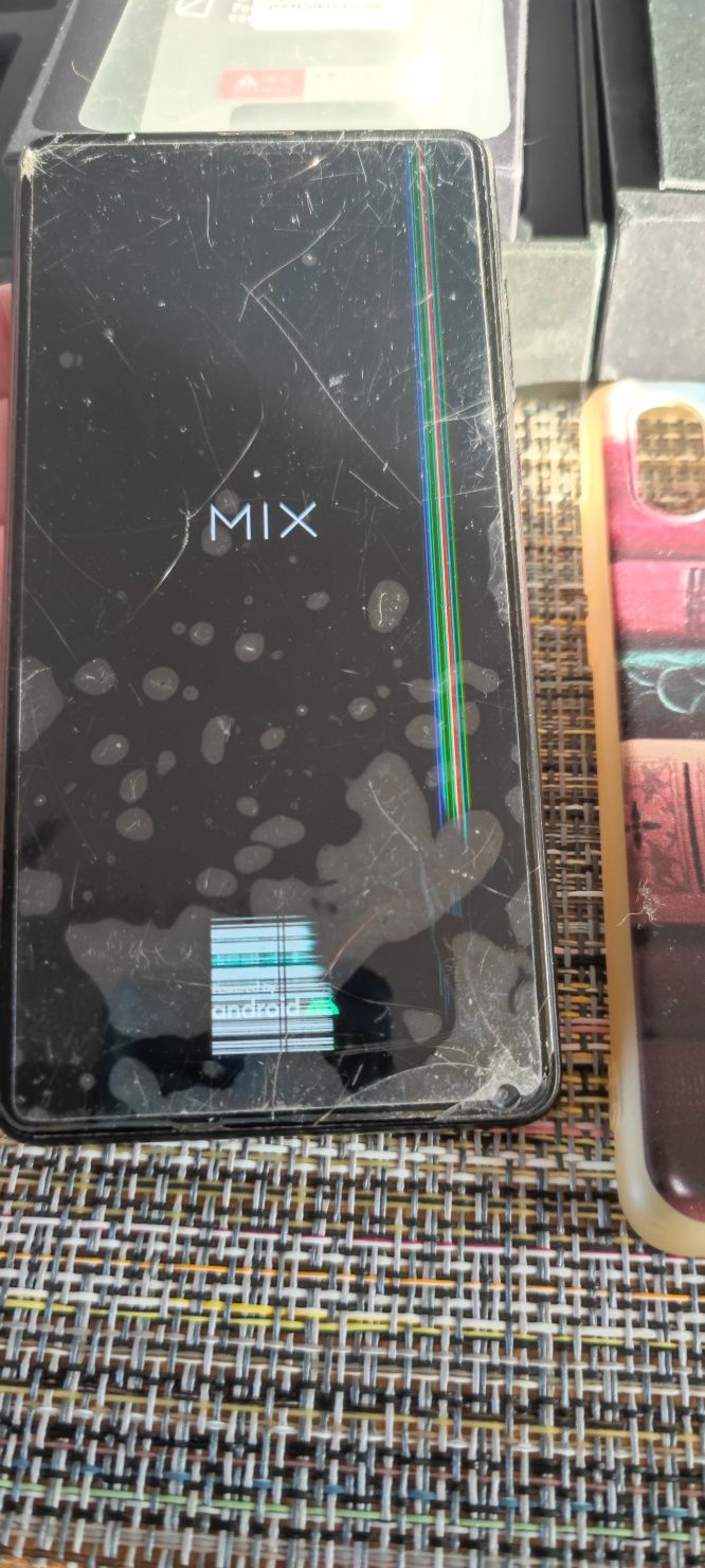 Telefon komórkowy MI Mix 2S uszkodzony wyświetlacz