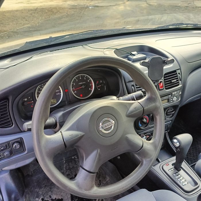 Ніссан Альмера на автоматі