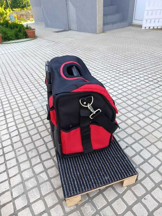 Vendo trolley para ferramentas marca Facon novo.
