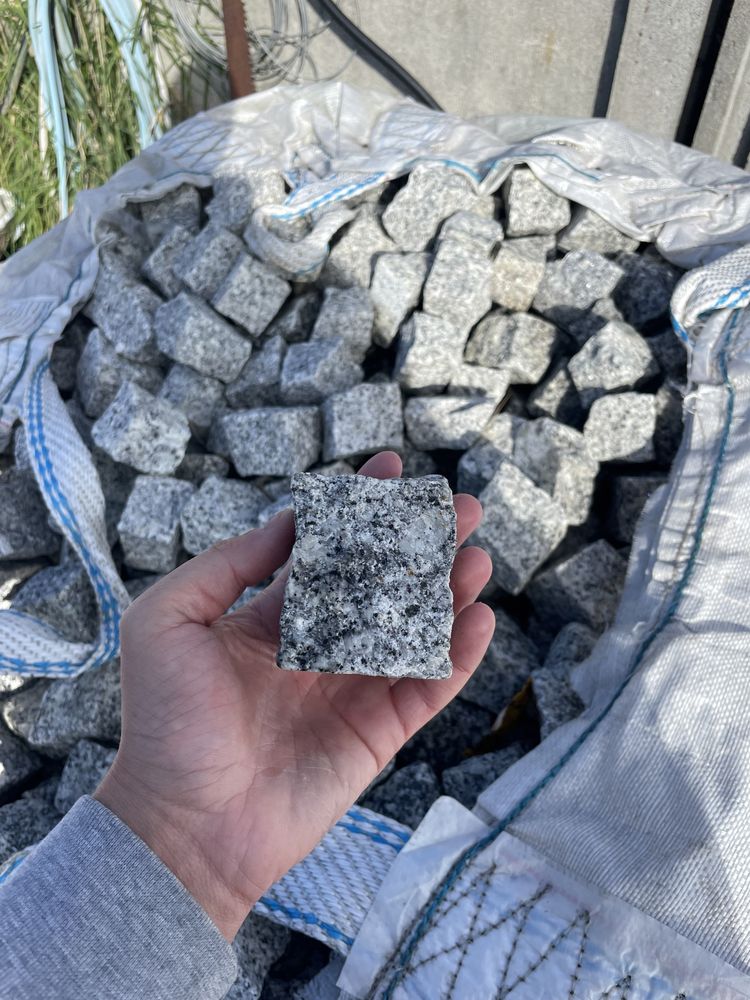 KOSTKA GRANITOWA SZARA „od ręki” Granit Kamień 4x6, 7x9, 8x11