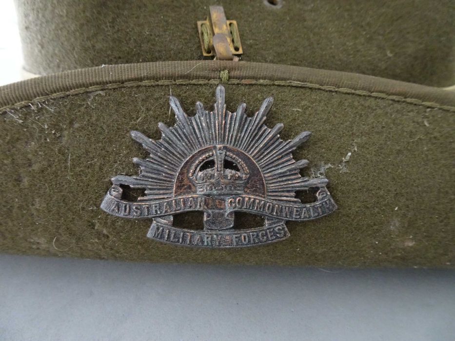 Chapéu Militar Exército Australiano Segunda Guerra Mundial Distintivo