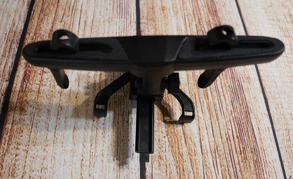 Samochodowy uchwyt ma tablet lub telefon