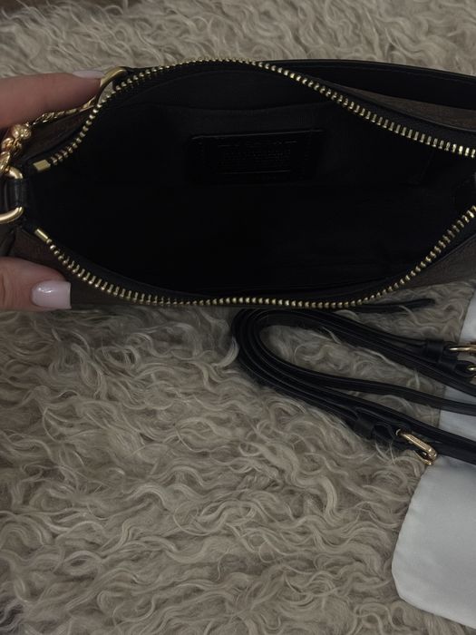 Жіноча сумка Coach Teri Shoulder Bag