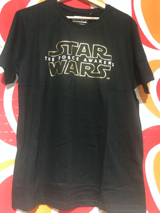 Vários modelos e tamanhos T-shirts Star Wars (Produto novo e embalado)