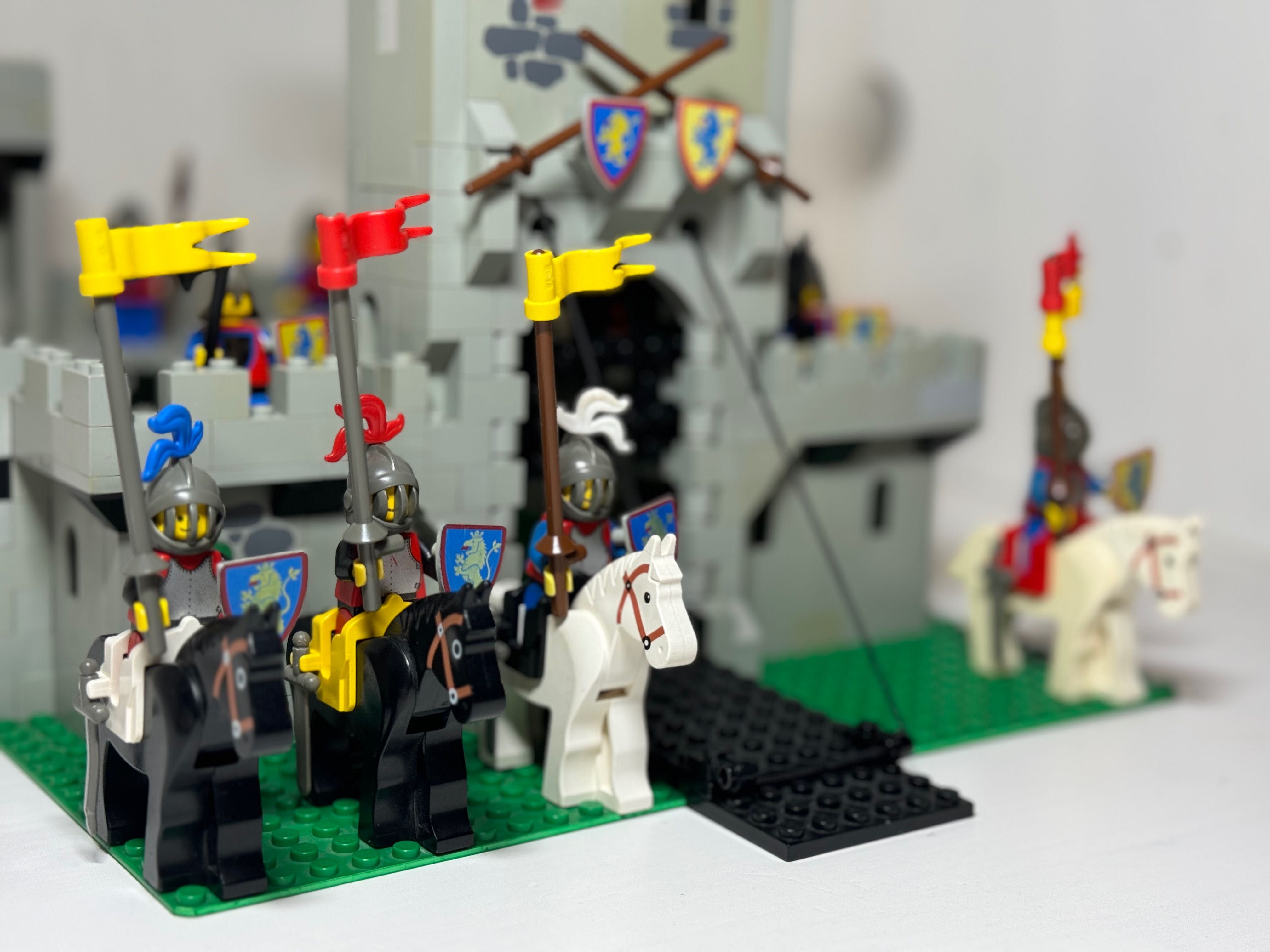 LEGO Castle; zestaw 6080 King's Castle - kompletny