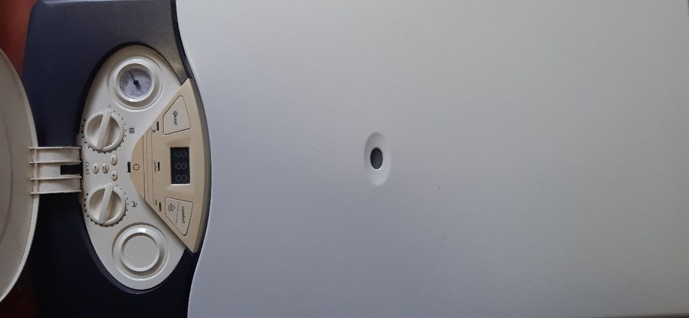 Газовий котел Ariston Clas 28 FF Розборка