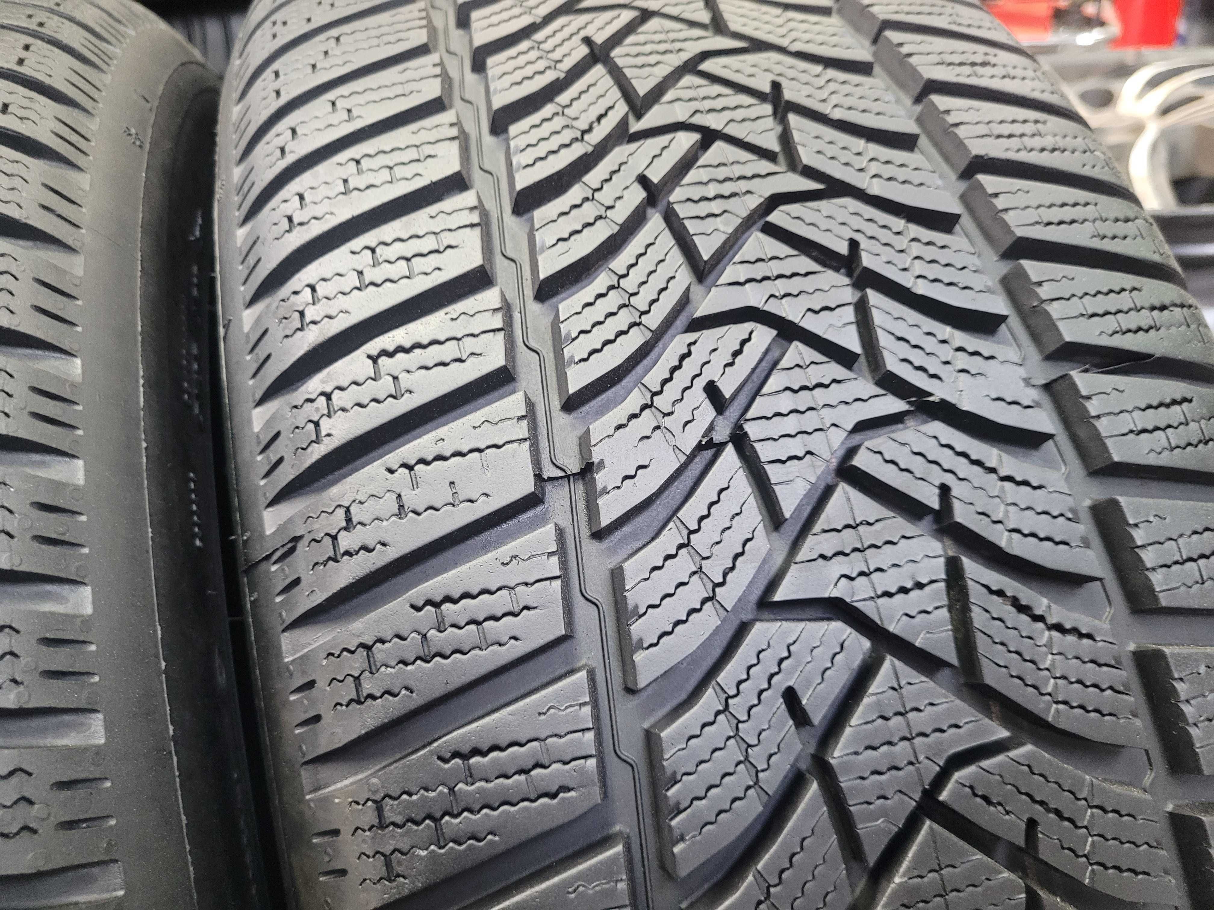 235 45 R 17 Dunlop