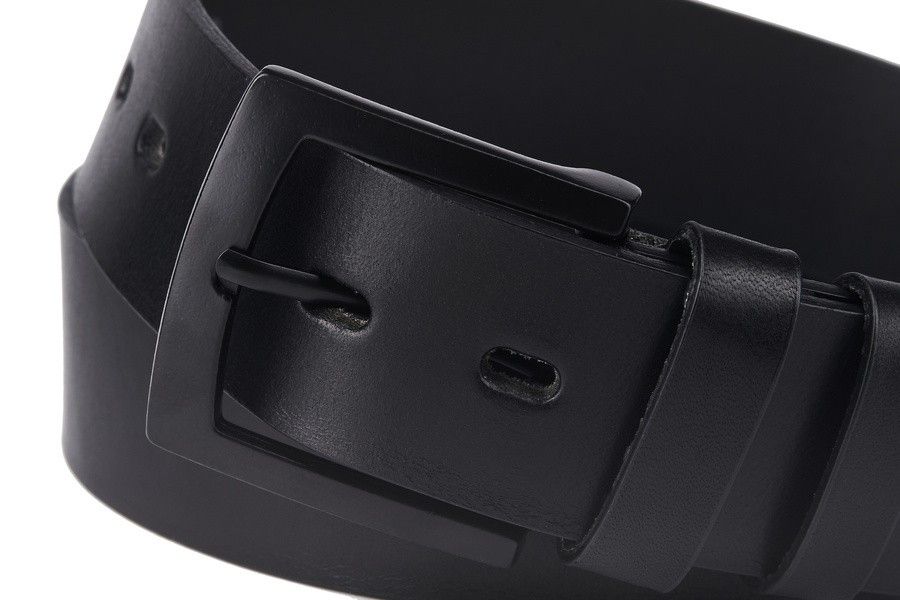 skórzany pasek z czarną, metalową klamrą - peterson