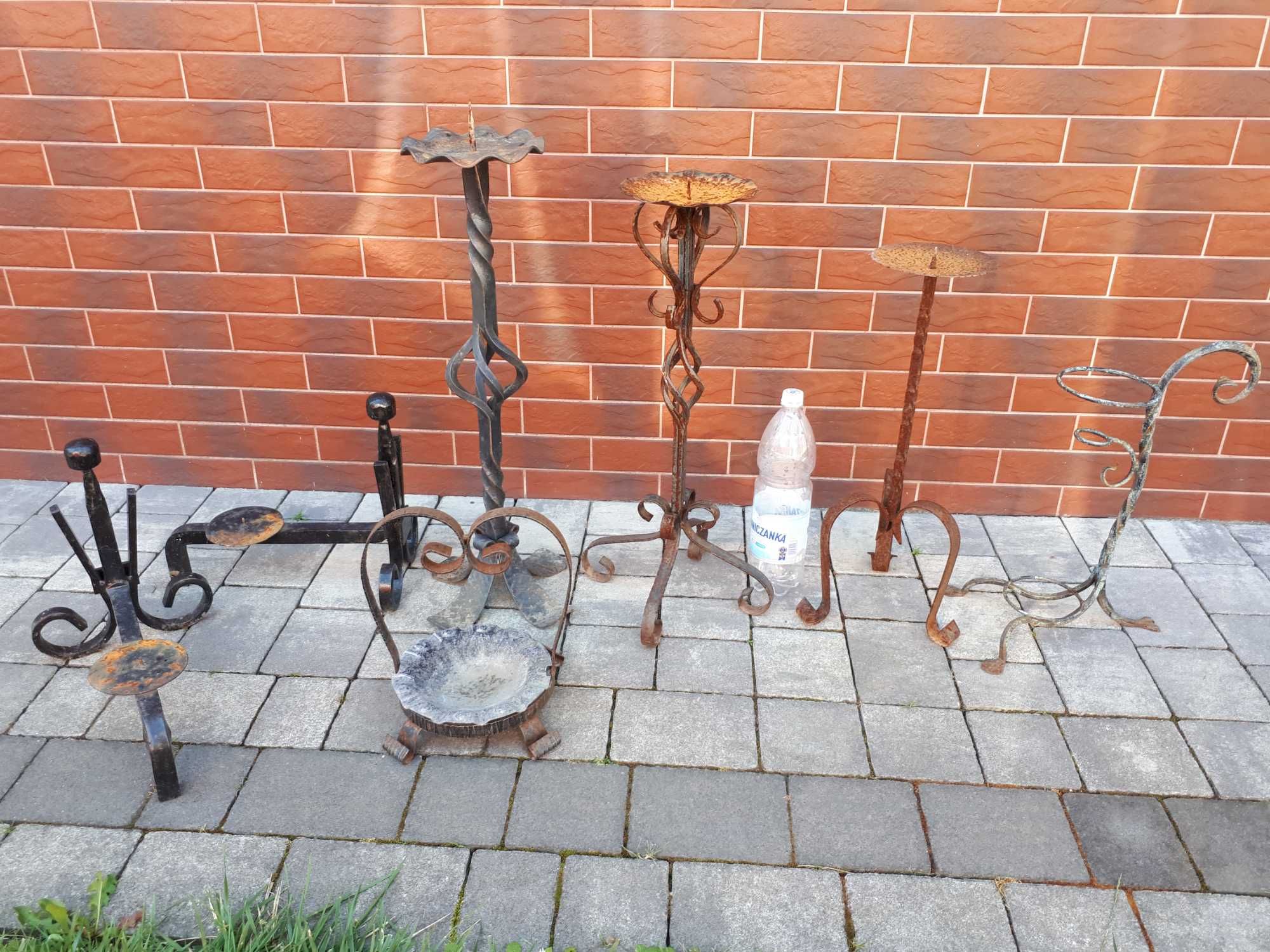 Świeczniki metalowe kute
