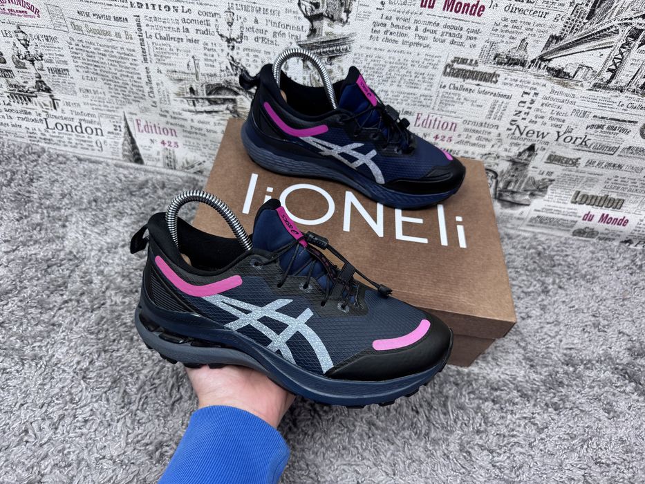 Кросівки Asics GEL-KAYANO 28 Розмір 38 / Original Взуття
