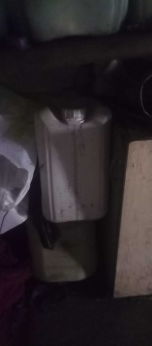 Продам канистры б.у