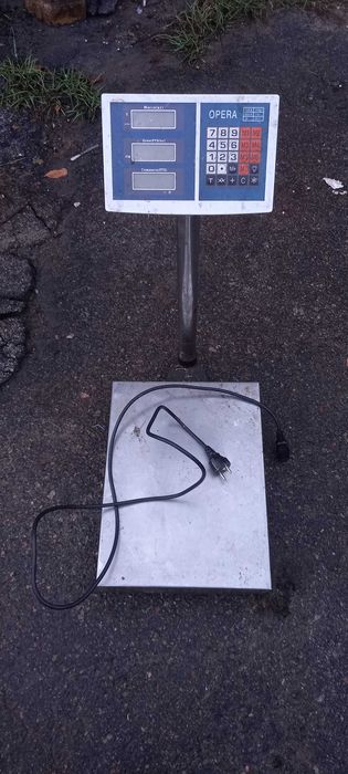 Продам Веси напольные 100кг