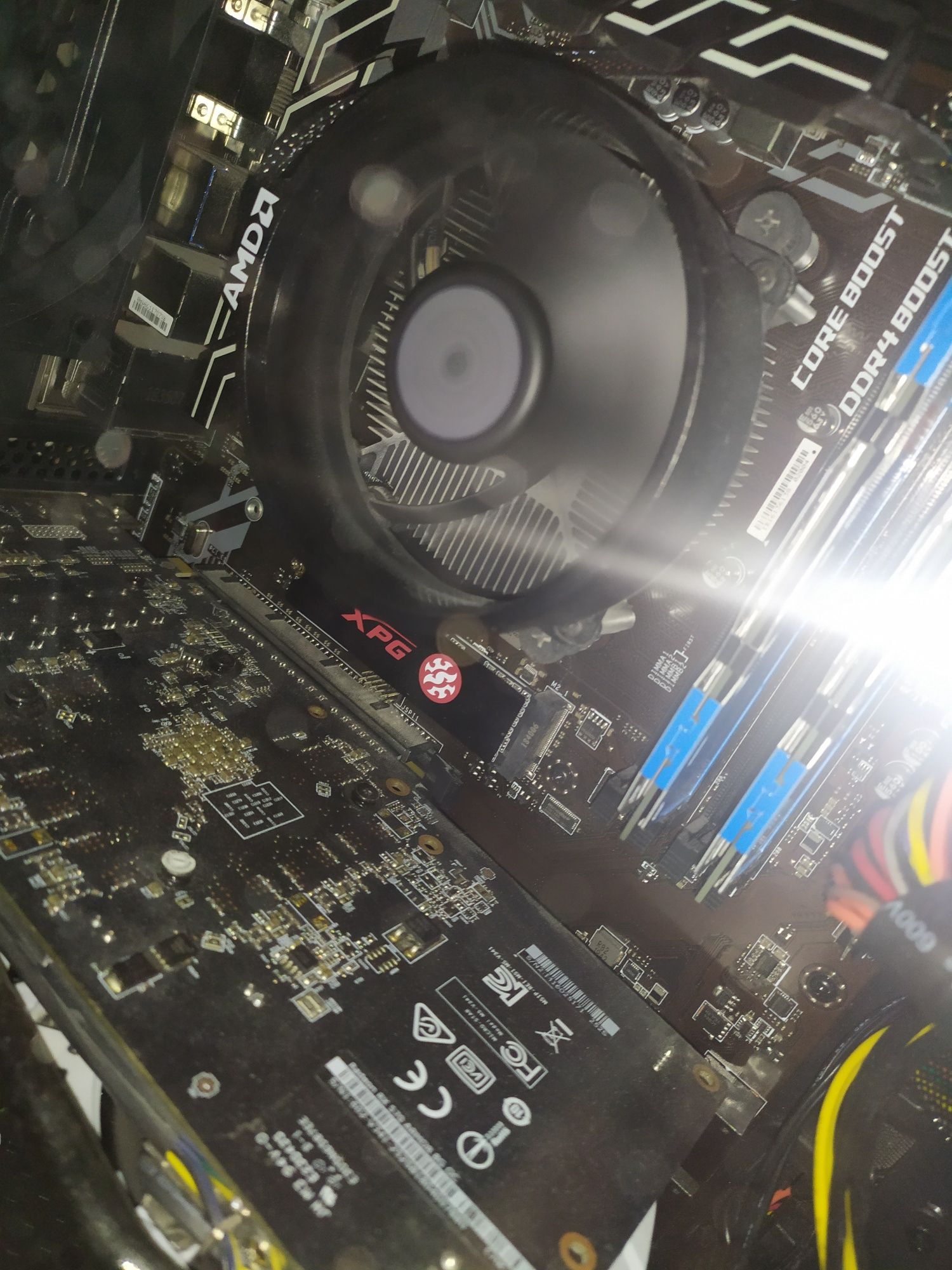 Komputer ryzen 5 2400g/RX 570/16GB/256GB/WIN10