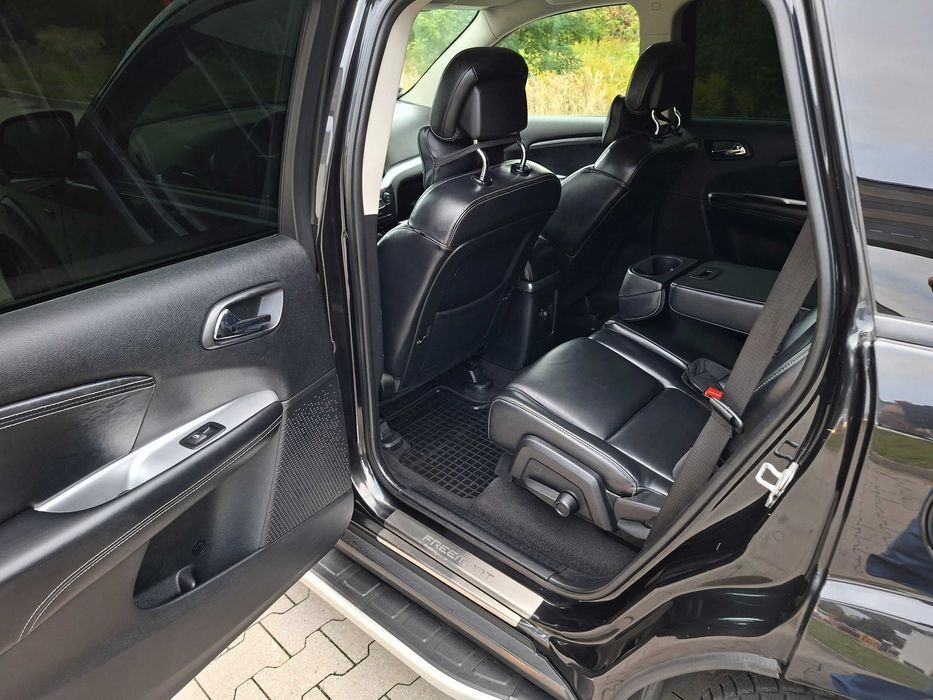 FIAT FREEMONT 2.0d 170KM*AUTOMAT*4x4*7-OSÓB*skóry*DVD*serwis*keyless