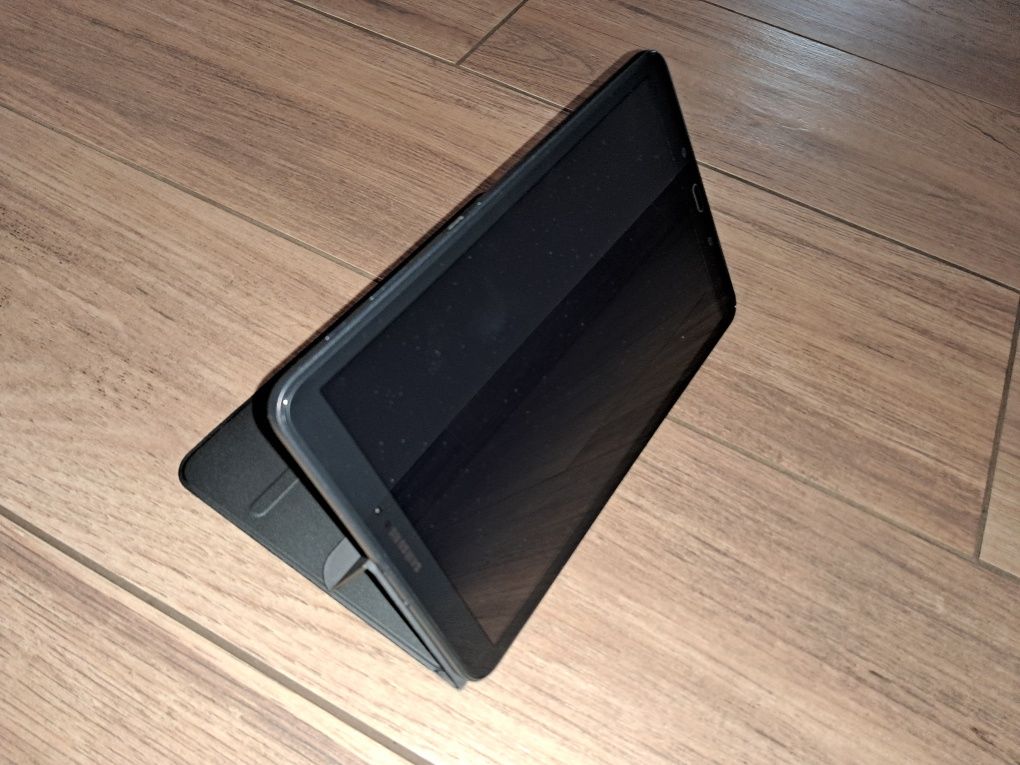 Tablet Samsung Galaxy Tab A6 SM-T580 10,1" 32GB czarny+oryginalne etui