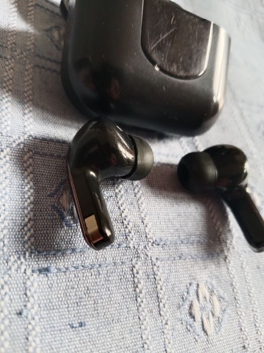 Auriculares bluetooth pretos