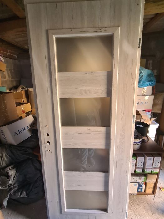 Drzwi lewe 70x190 z futryną Listwy wykończeniowe