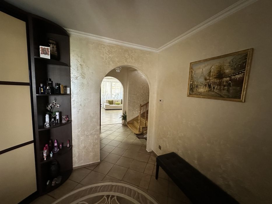 Продається елітний котедж в м.Тернопіль