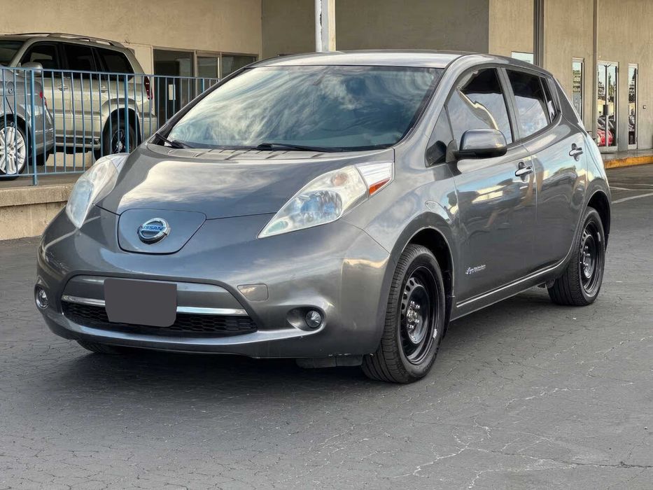 Nissan LEAF SL      2014