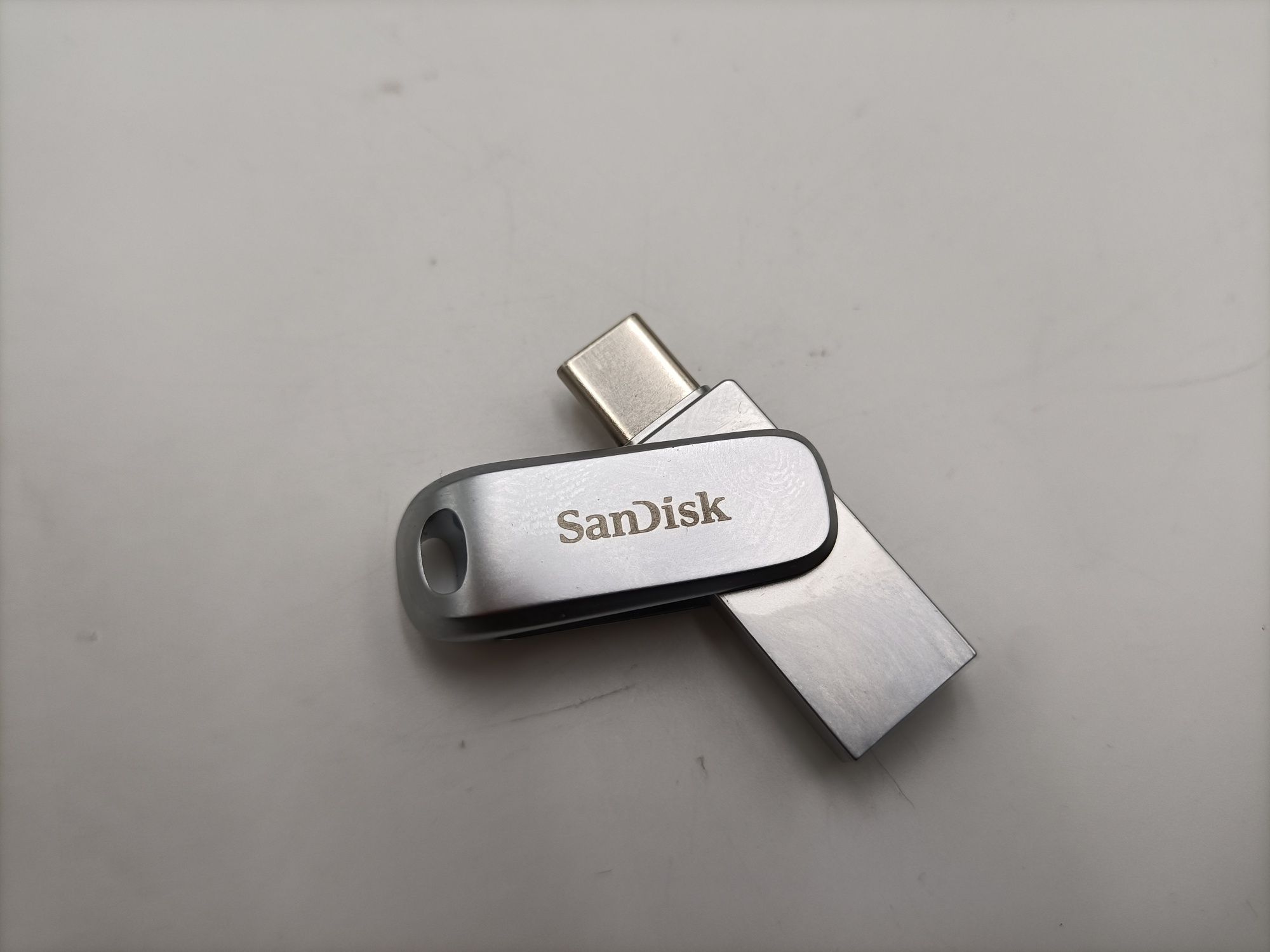 1 TB SanDisk pendrive pamięć zewnetrzna