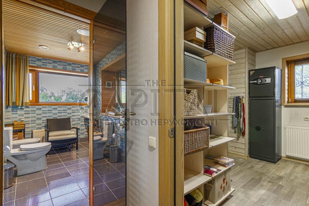 Пропонується в оренду авторський,сімейний будинок на Осокорках 300м2