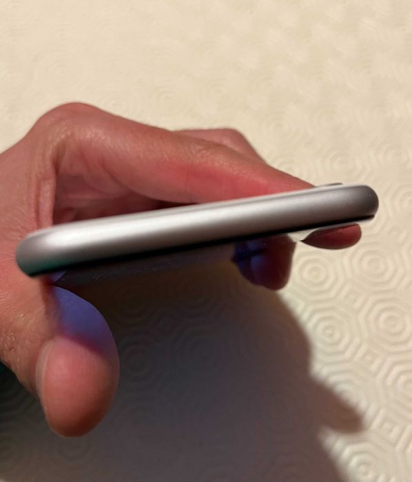 Iphone SE 2020 em muito bom estado