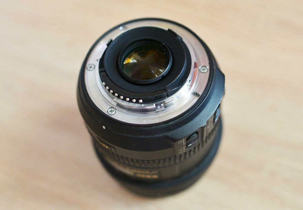 Объектив Nikon AF-S DX NIKKOR 16-85mm f/3.5-5.6G ED VR