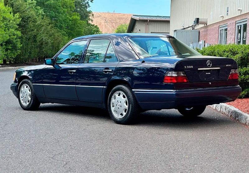 Розборка mercedes w124