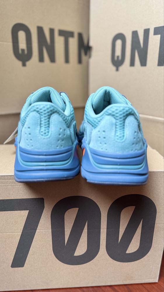 100% ОРИГІНАЛ! Кросівки Adidas Yeezy Boost 700  36, 36 2/3, 37 1/3