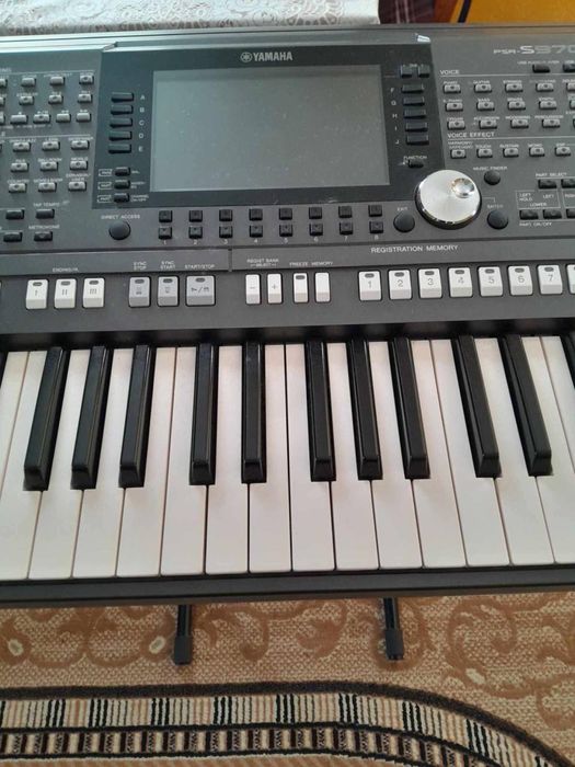 Продам синтезатор YAMAHA PSR S970