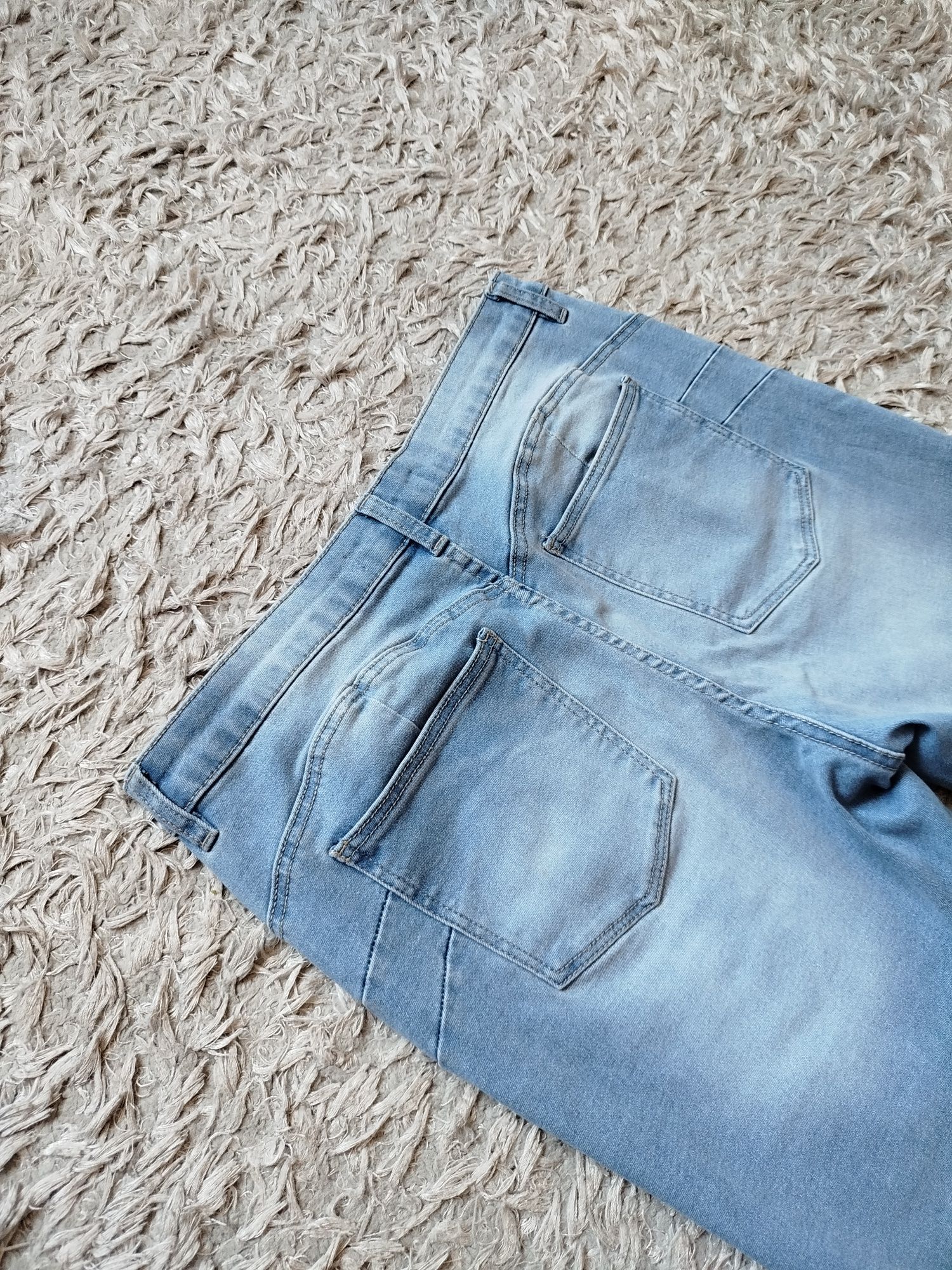 Jeansy jasne Cropp nowe bez metki