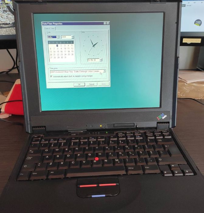 Portatil IBM ThinkPad 390E c/ mala em pele original, Como NOVO