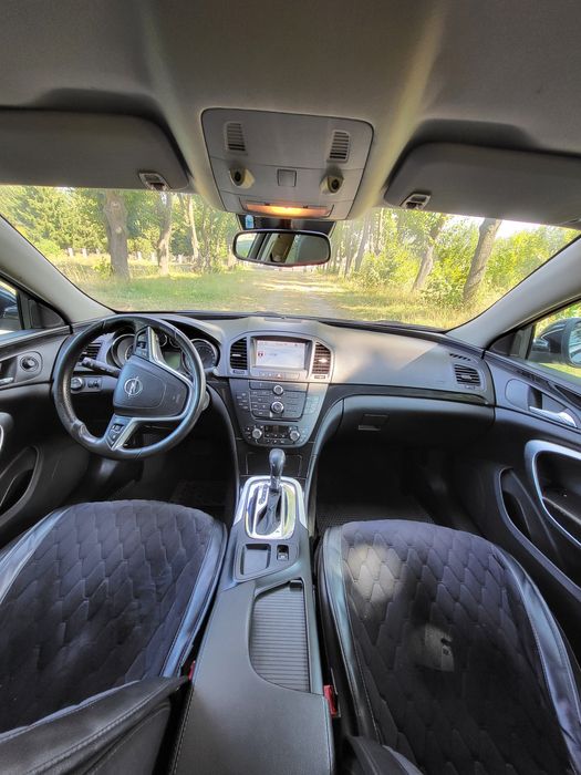 В продажіOpel інсігнія 2010р. 2..0 BITURBO