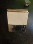 Samsung flip z 4 128 GB zloty