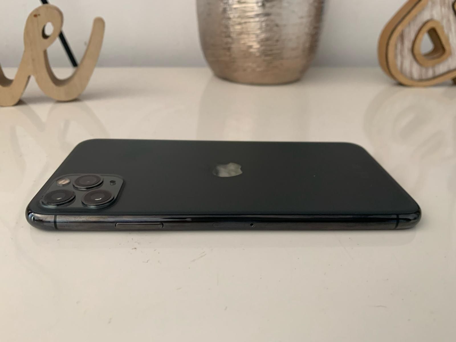 Iphone 11 promax 256GB, negro, sem riscos .