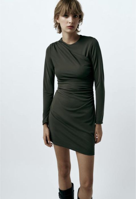 Сукня з драпуванням ,розмір L,маломірить