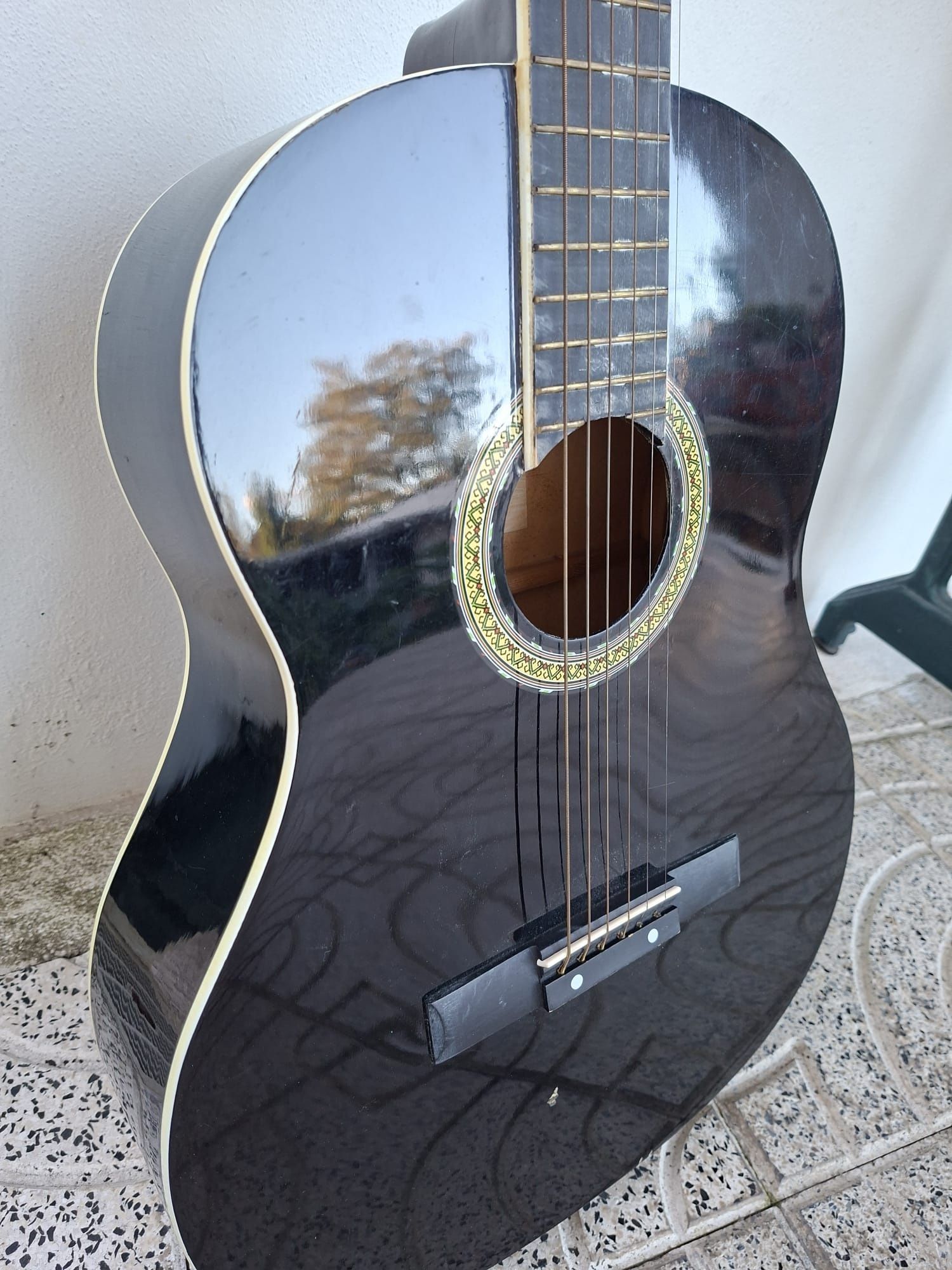 Guitarra para aprendizagem (cordas Nylon ou Metal)