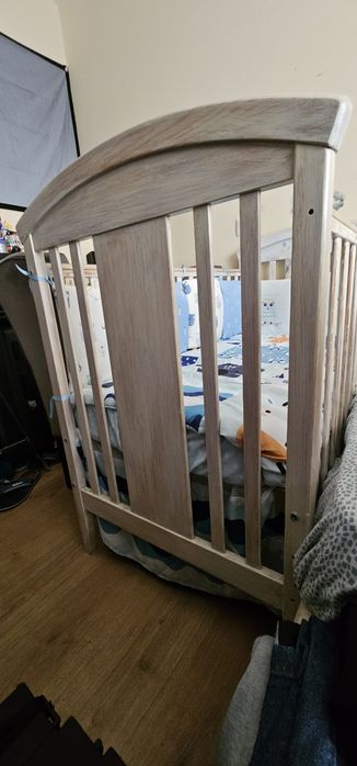 Berço para bebé em ótimo estado