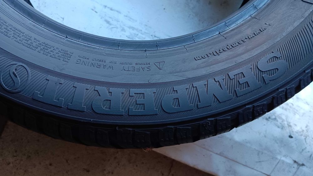 205/60/16 Semperit  master grip 2