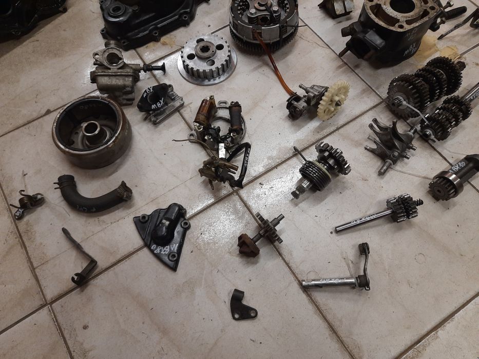 Honda MBX 80 silnik HC04E części mtx mt sprzęgło wał kapa skrzynia