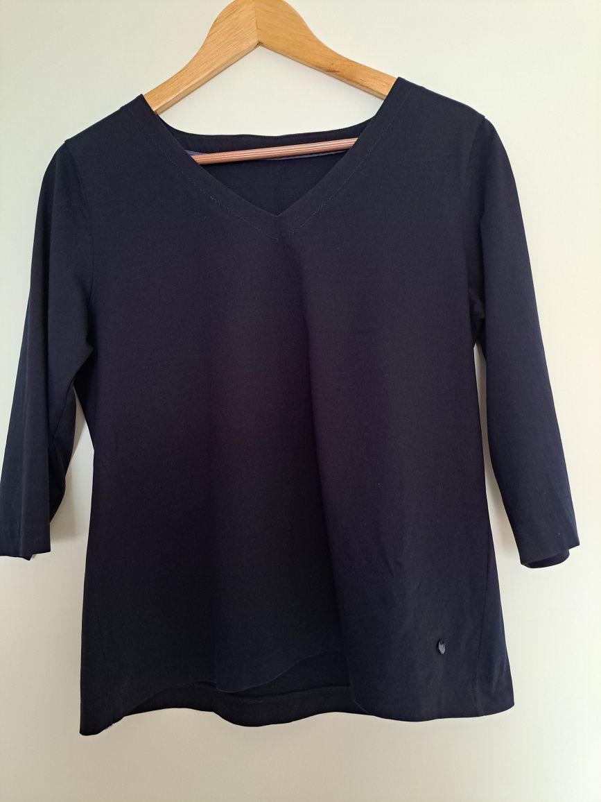 Blusa Senhora. LofP. Azul escuro. Decote V. Manga 3/4.