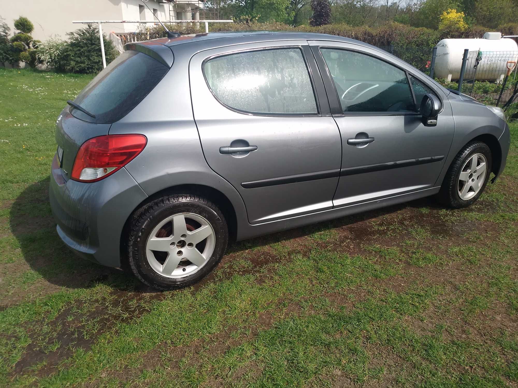 Peugeot 207 1.4HDI 2010 lift 5 drzwi klima