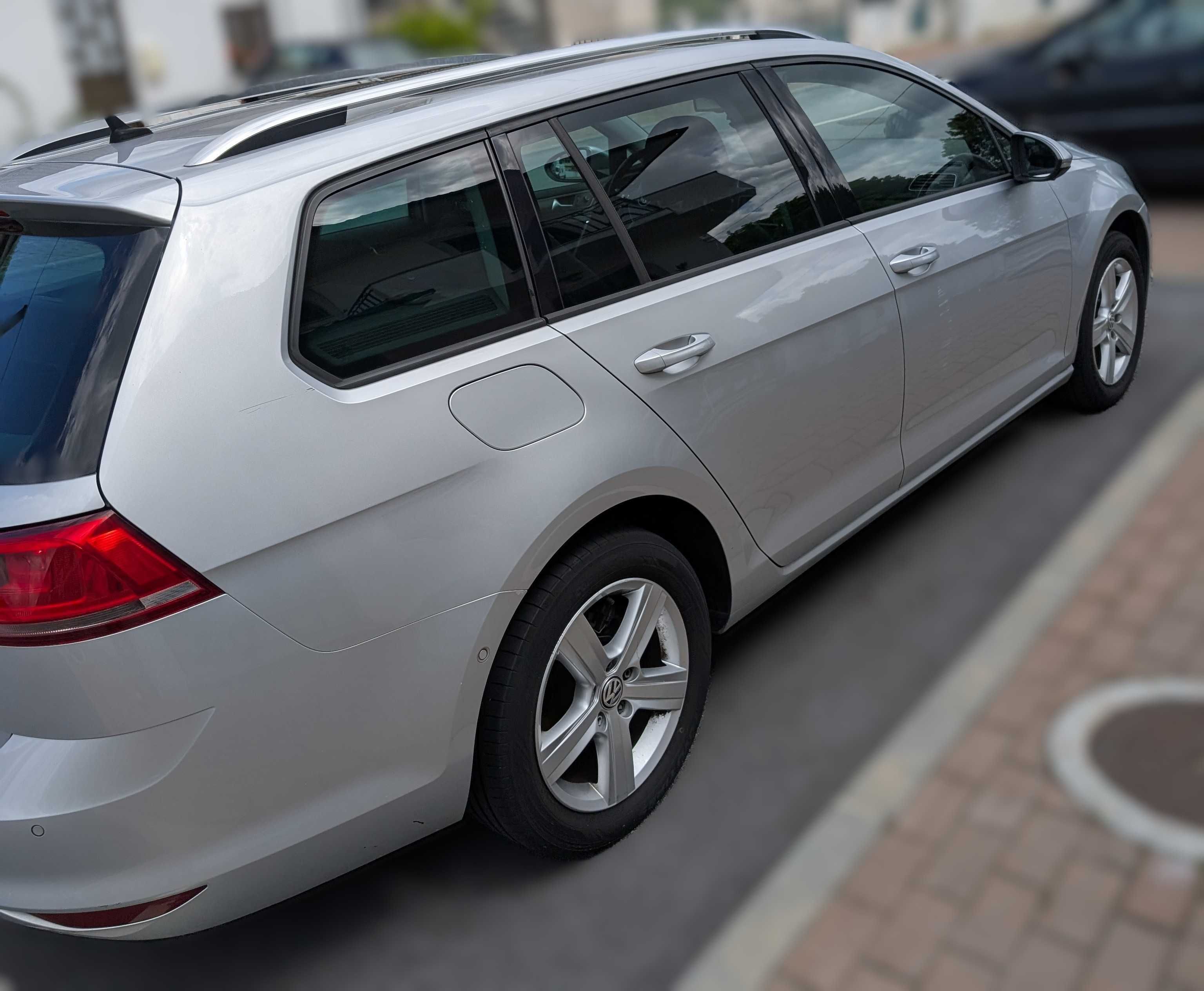 VW Golf 7 Variant 1.6 TDI DSG Highline
