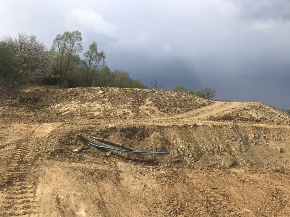 usługi koparka minikoparka i spycharka ,roboty prace ziemne bieszczady