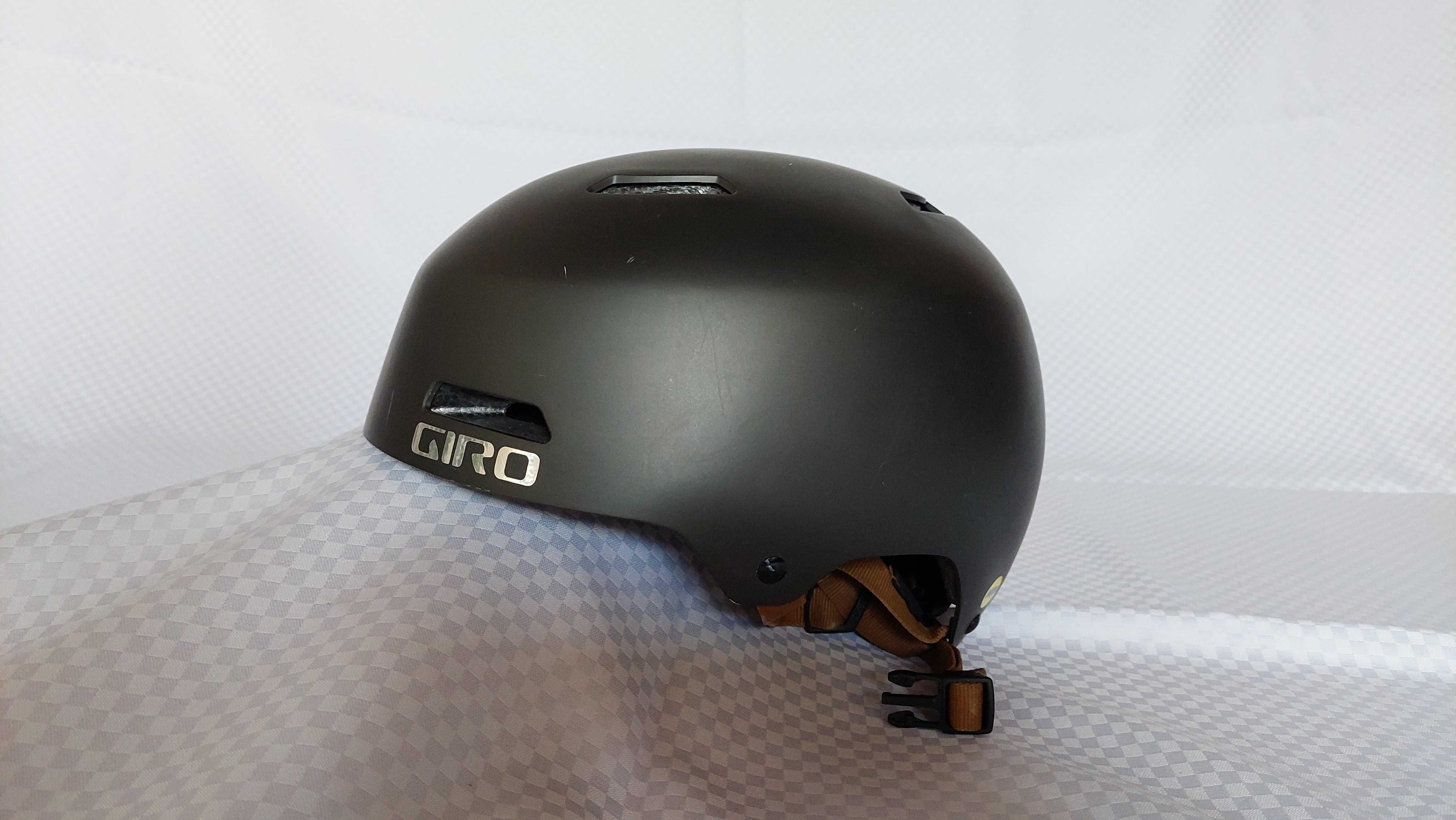 Kask "GIRO"  deskorolka , hulajnoga, dirth