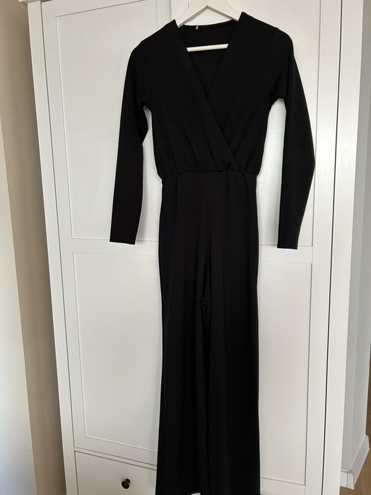 Czarny kombinezon 36/38