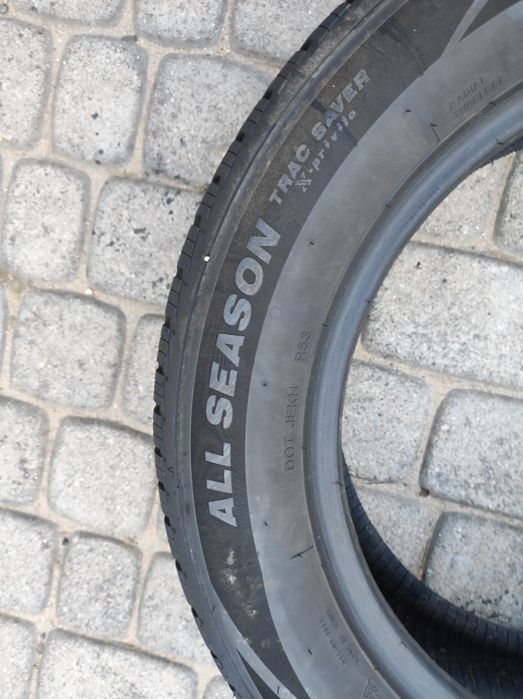 215.60.17 jedna opona TracMax All Season  Dot 2021