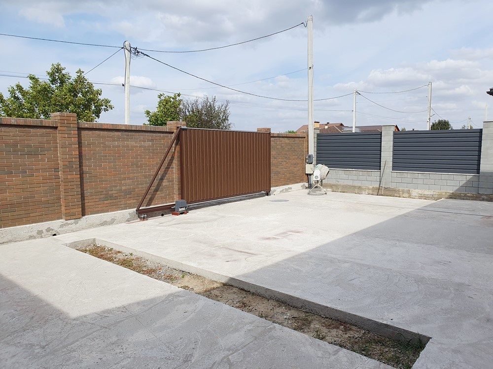 Продам дом  с ремонтом Новоалександровка